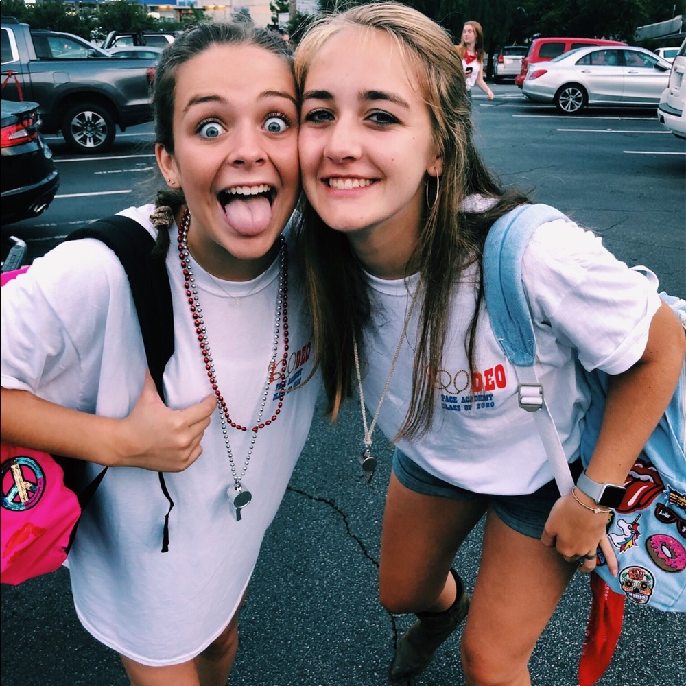 Meet your Posher, Virginia